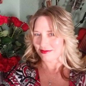 Meet your Posher, Dana